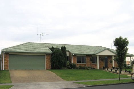 Photo of property in 2 Mangakoea Place, St Andrews, Hamilton, 3200