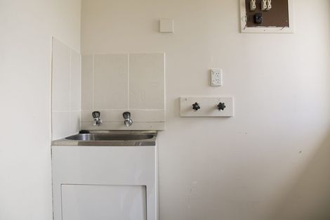 Photo of property in 12 Tetrarch Place, Totara Vale, Auckland, 0629