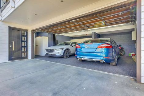 Photo of property in 37 Hikanui Drive, Havelock North, 4130