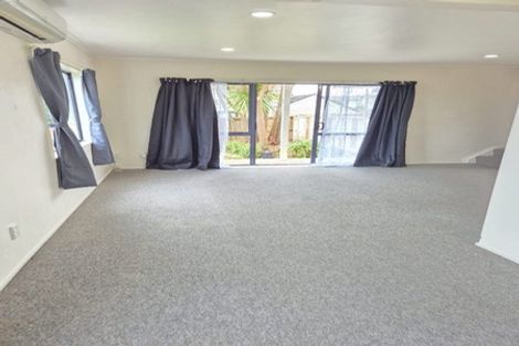 Photo of property in 6a Blacklock Avenue, Henderson, Auckland, 0612