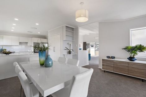 Photo of property in 12 Stanmore Bay Road, Stanmore Bay, Whangaparaoa, 0932