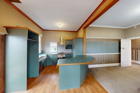 Photo of property in 215 Bridge Street, Bulls, 4818