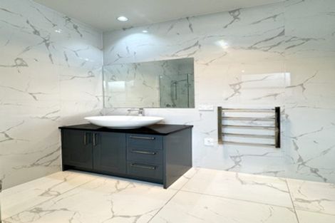 Photo of property in 6c St Catherine Crescent, West Harbour, Auckland, 0618