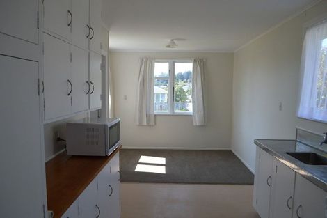 Photo of property in 100 Sievers Grove, Cannons Creek, Porirua, 5024