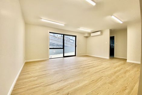 Photo of property in 27 Colliston Rise, Pinehill, Auckland, 0632