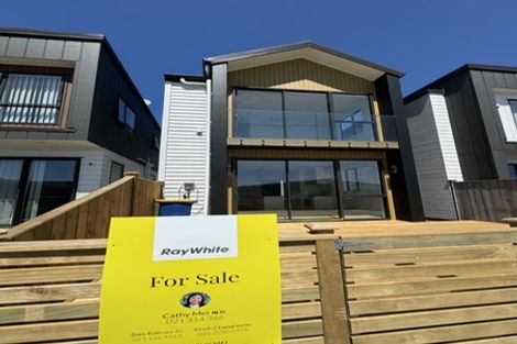 Photo of property in 14 Parahau Road, Papakura, 2110