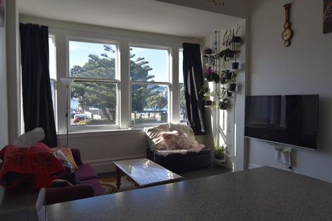 Photo of property in 16 Austin Street, Mount Victoria, Wellington, 6011