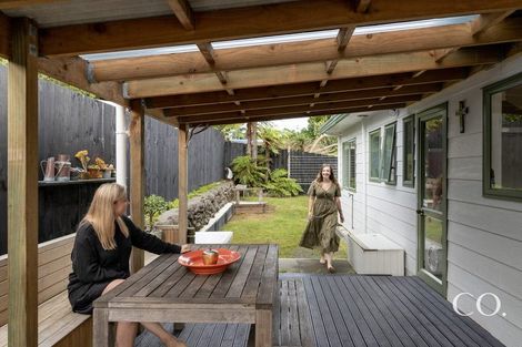 Photo of property in 21b Dingadee Street, Welcome Bay, Tauranga, 3112