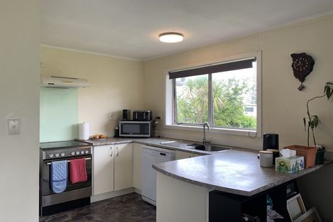 Photo of property in 10 Ciprian Place, Henderson, Auckland, 0612