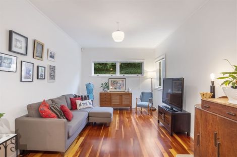 Photo of property in 2a Keystone Avenue, Mount Roskill, Auckland, 1041