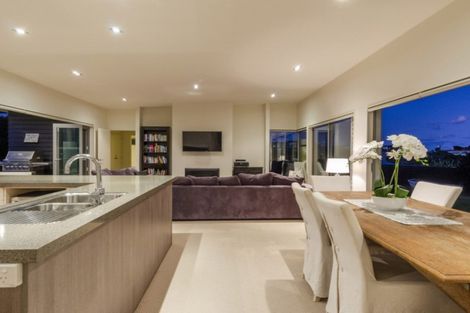 Photo of property in 22 Wonderview Road, Leigh, 0985