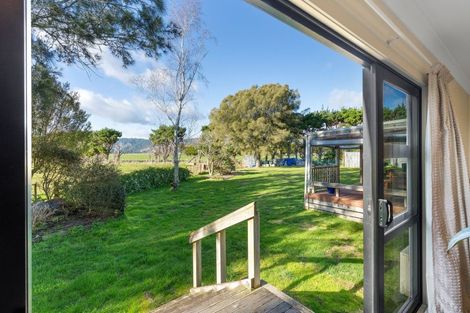 Photo of property in 249 Tararua Road, Levin, 5571