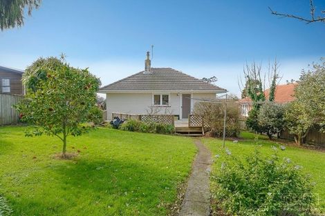 Photo of property in 9 Ayrton Street, Te Atatu South, Auckland, 0610