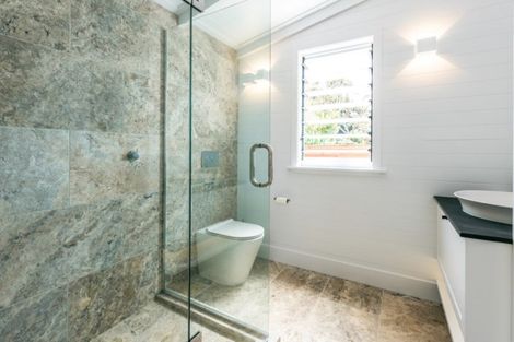 Photo of property in 31 Miro Road, Palm Beach, Waiheke Island, 1081