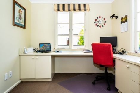 Photo of property in 18a Simla Avenue, Havelock North, 4130