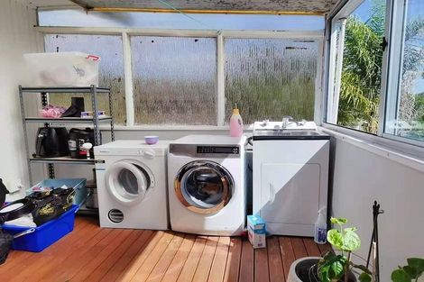 Photo of property in 14 Bacot Place, Howick, Auckland, 2014