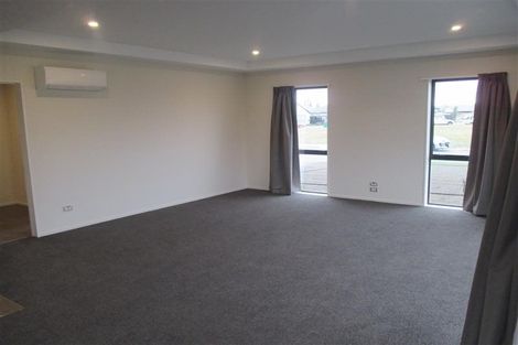 Photo of property in 8 Derek Anderson Place, Halswell, Christchurch, 8025