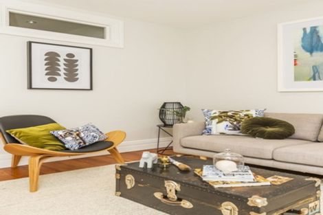 Photo of property in 2/246 The Terrace, Wellington Central, Wellington, 6011