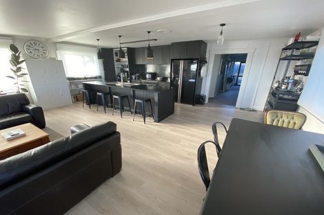 Photo of property in 5 Chatswood Grove, Fitzroy, New Plymouth, 4312