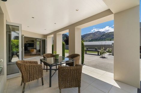 Photo of property in 17 Fox's Terrace, Arrowtown, 9302