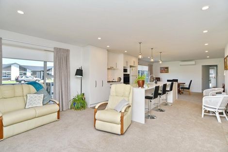 Photo of property in 1 Glenbarr Lane, Broomfield, Christchurch, 8042