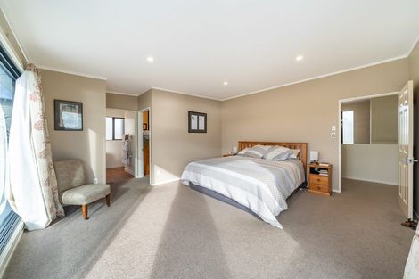Photo of property in 5 Bowsprit Way, Whitby, Porirua, 5024