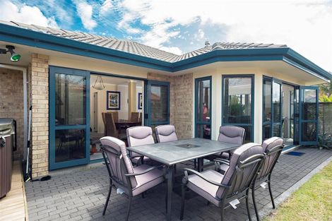 Photo of property in 11 Fahey Avenue, Mount Maunganui, 3116