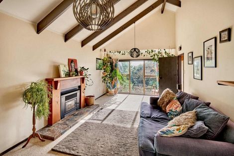 Photo of property in 9 Kenef Road, Paremata, Porirua, 5024