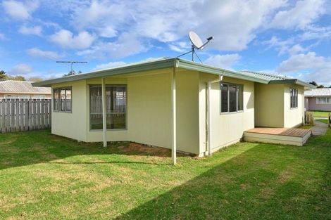 Photo of property in 12 Josie Lane, Manurewa, Auckland, 2102