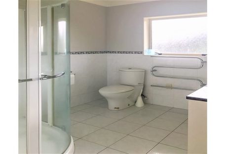 Photo of property in 10 Michael Bosher Way, Flat Bush, Auckland, 2019