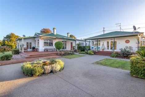 Photo of property in 102 Matua Road, Huapai, Kumeu, 0810
