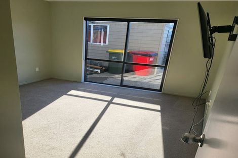 Photo of property in 12 Tirowhanga Road, Paremata, Porirua, 5024