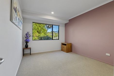 Photo of property in 227 Heta Road, Merrilands, New Plymouth, 4312
