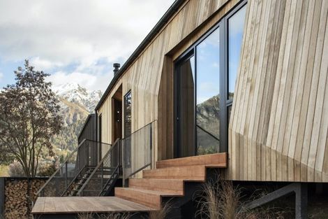 Photo of property in 63 Mcdonnell Road, Arrowtown, 9302