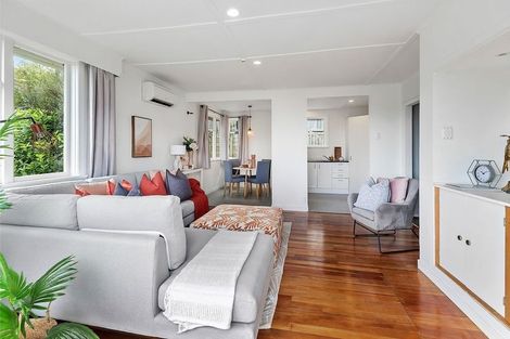 Photo of property in 2 Mapplebeck Street, Titahi Bay, Porirua, 5022