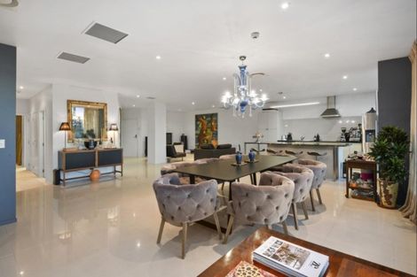 Photo of property in 2c/2 Saint Martins Lane, Grafton, Auckland, 1010