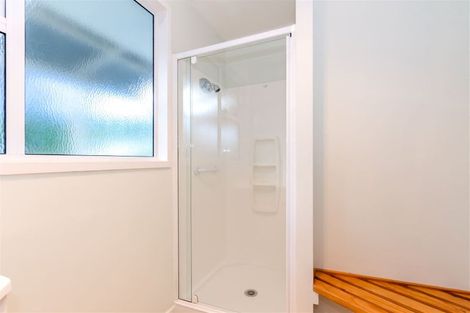 Photo of property in 9 Lesley Grove, Waikanae, 5036