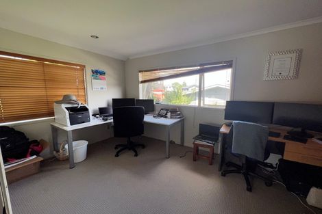 Photo of property in 42 John Davis Road, Mount Roskill, Auckland, 1041