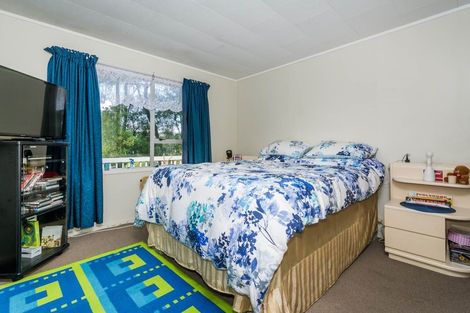 Photo of property in 14 Erica Road, Sunnynook, Auckland, 0620