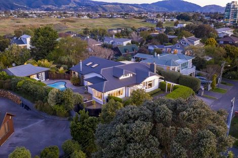 Photo of property in 12-14 Douglas Street, Paraparaumu Beach, Paraparaumu, 5032