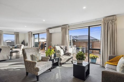 Photo of property in 6 Silverview Place, Mosgiel, 9024