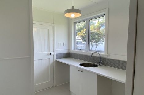 Photo of property in 8 Barrett Place, Carterton, 5713