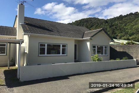 Photo of property in 4 Ngaio Street, Eastbourne, Lower Hutt, 5013