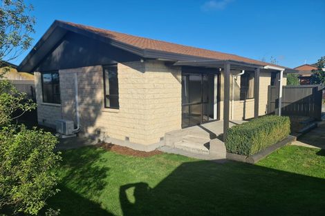Photo of property in 128a Inwoods Close, Parklands, Christchurch, 8083