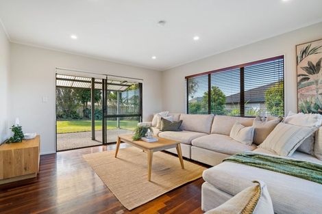 Photo of property in 48 Lakeside Drive, Orewa, 0931