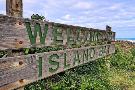 Photo of property in 98 Melbourne Street, South Dunedin, Dunedin, 9012