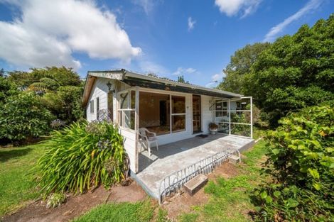 Photo of property in 42 Saxton Road, Upper Vogeltown, New Plymouth, 4371