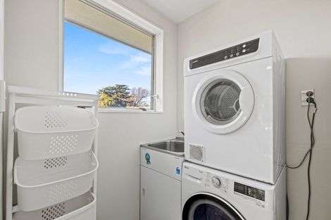 Photo of property in 21 Besant Place, Avondale, Christchurch, 8061