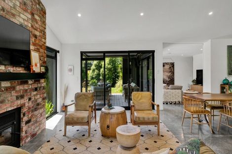 Photo of property in 68 Parrs Road, Hurworth, New Plymouth, 4371