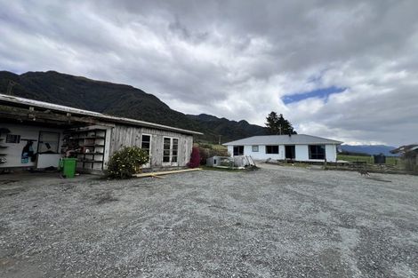 Photo of property in 1566 Lake Brunner Road, Inchbonnie, Kumara, 7875